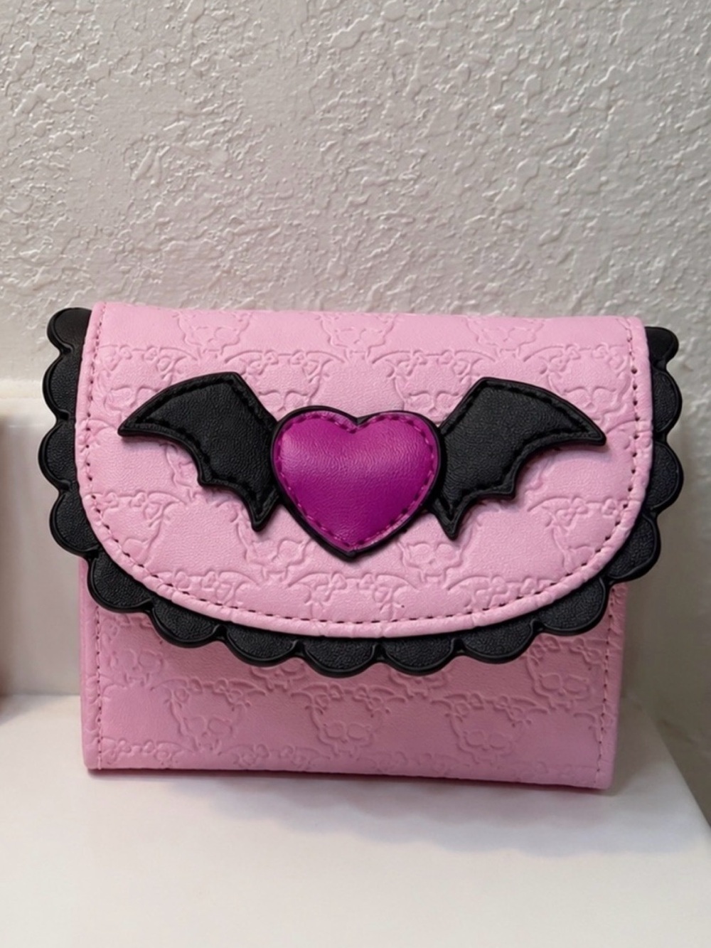 Monster High Draculaura Coffin Mini Wallet